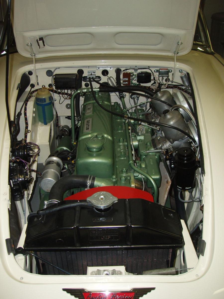 Моторный отсек Austin-Healey 3000 (Mk III) 1967 года  (фото 37 из 55)